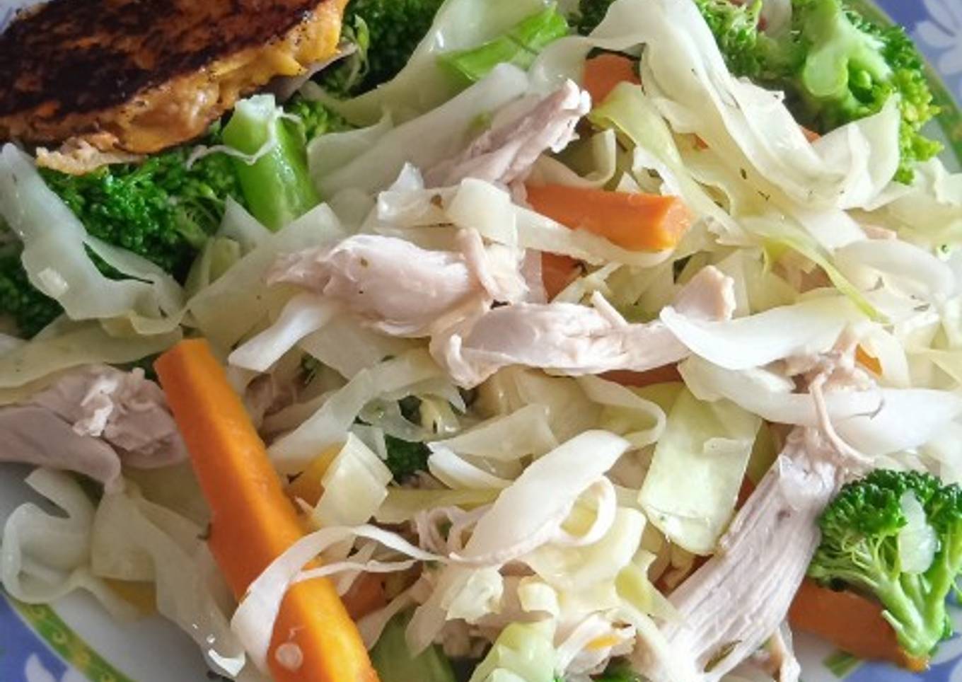 Pollo con vegetales tipo chop suey