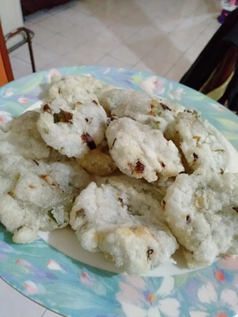 Langkah Mudah untuk Menyiapkan Resep Cireng krispi kriuk lembut simpel dan resep kuah banjur yang Menggugah Selera Anti Ribet, Uenak Banget