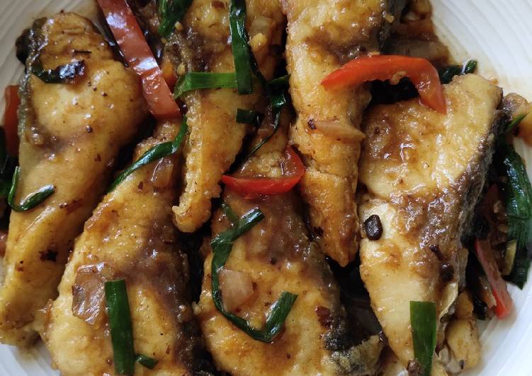Fish in Garlic Blackbean Sauce Fish in Garlic Blackbean Sauce