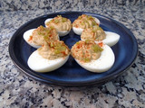 Huevos rellenos de mejillones en escabeche