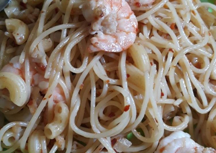Cara Gampang Menyiapkan Spaghetty shrimp aglio olio simple yang Lezat