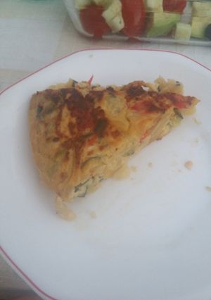Una foto de Tortilla Campera (tortilla de patatas con verduras varias)