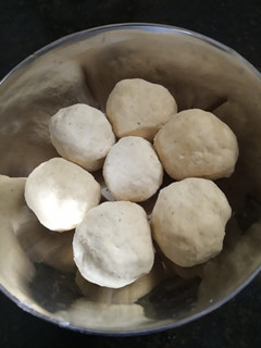 பொட்டுக்கடலை மாவு உருண்டை (Pottukadalai maavu urundai Recipe in Tamil) செய்முறை முக்கிய புகைப்படம்