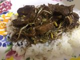 Lomito con raíces chinas y salsa Teriyaki