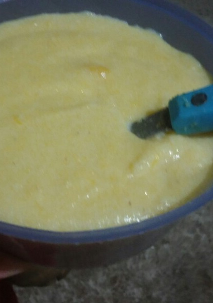 Una foto de Postre de polenta con leche