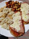 Milanesas de berenjenas napolitana con verduras y pollo salteado con arroz