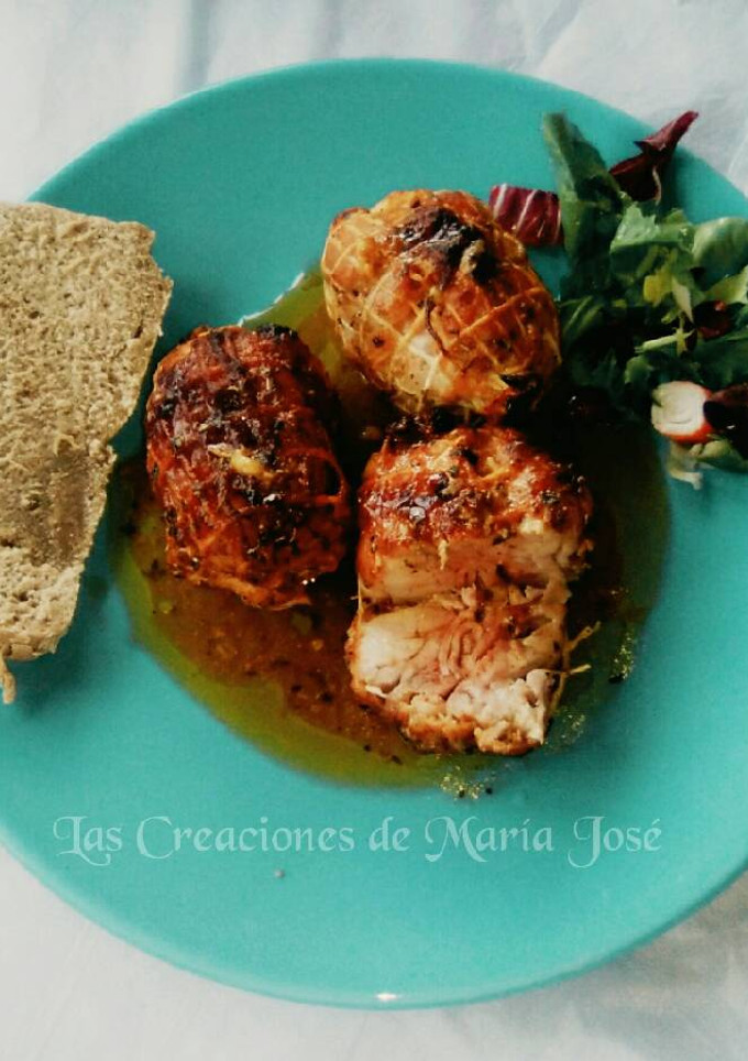 Una foto de Roti de pollo relleno de jamón