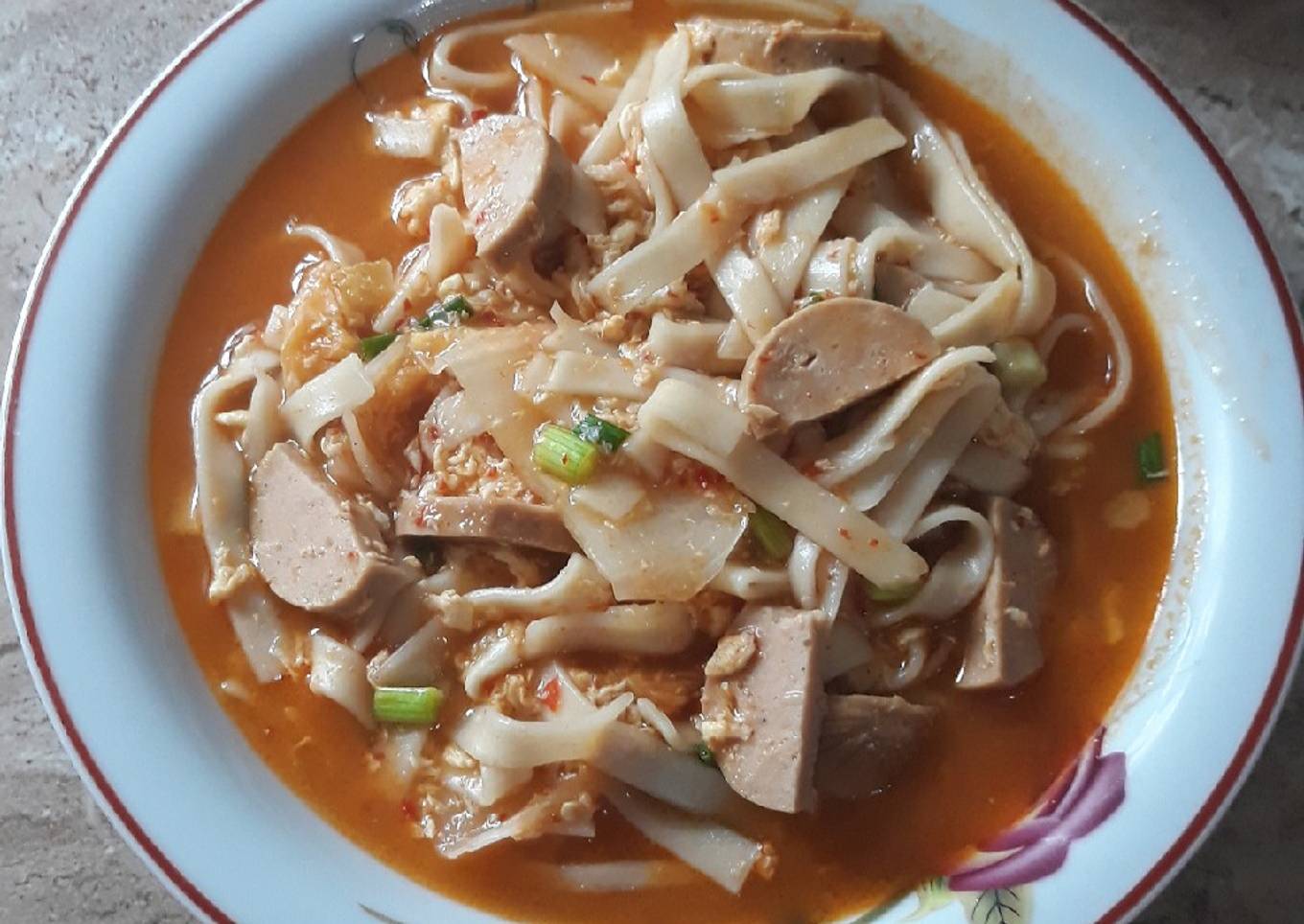 Kwetiau kuah seblak