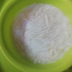 A picture of Vermicelli kheer.
