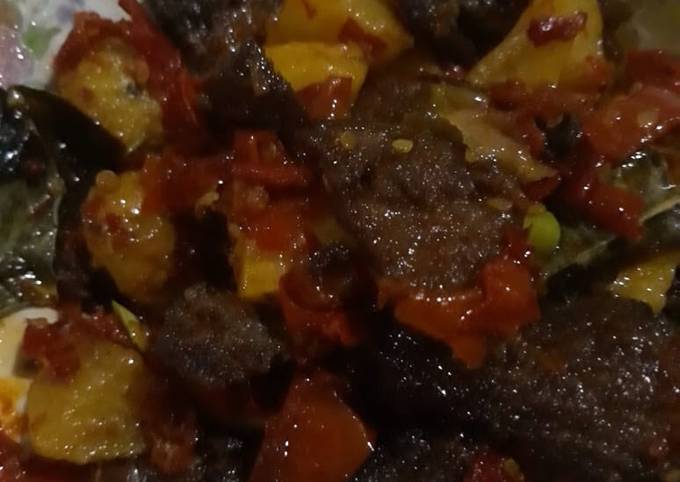 Dendeng balado campur kentang simple