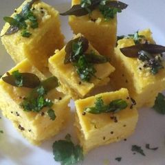 A picture of Dhokla.