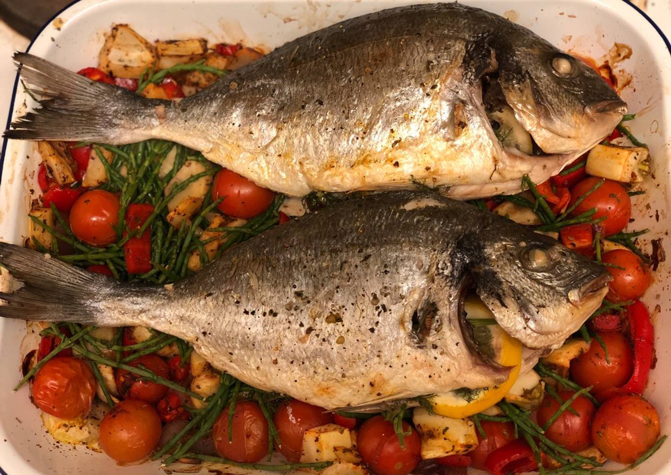 Oven roast harissa sea bream on samphire 🐟🌿