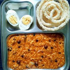 A picture of One-pot Vatha kuzhambu rice.