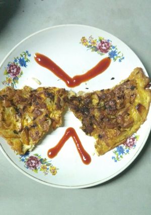 A picture of French omlette.