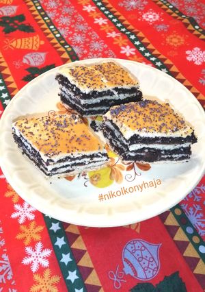 Meggyes-mákos bejgliszelet recept fotója
