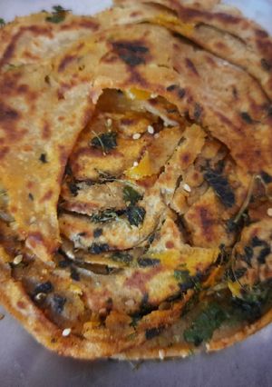 कसूरी मेथी पराठा (kasuri methi paratha recipe in Hindi) रेसिपी मुख्य फोटो
