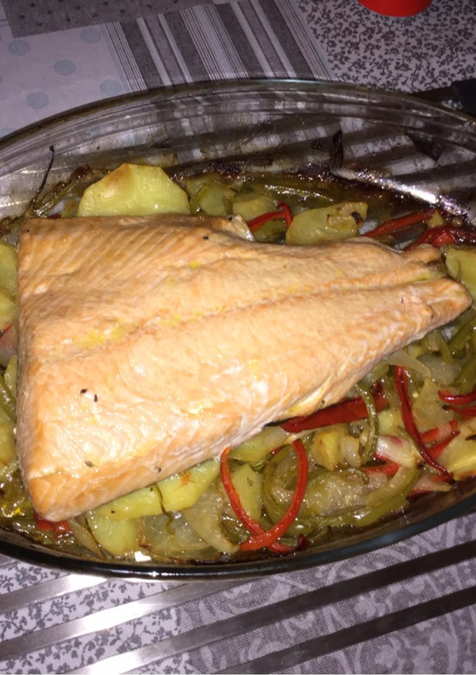 Una foto de Salmón al horno
