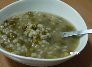 綠豆薏仁湯---大同電鍋 的食譜成品照片