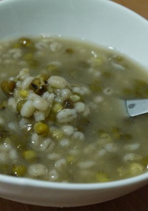 綠豆薏仁湯---大同電鍋 的食譜成品照片