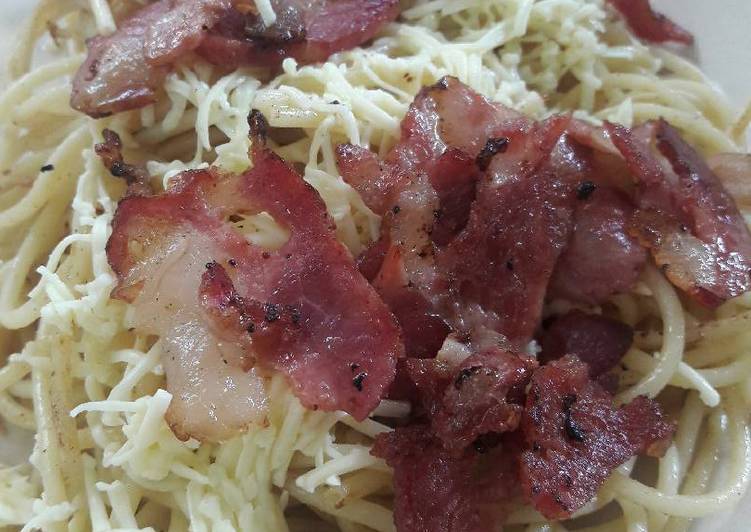 Resep Spaghetti simple w/ bacon &amp; cheese melt Bisa Manjain Lidah