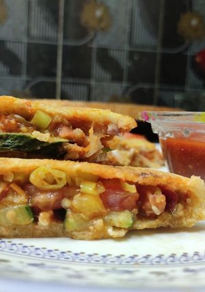 A picture of Dosa Sandwich which is Simple and Tasty.