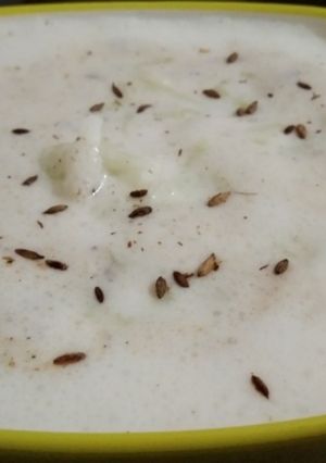 A picture of Cucumber raita.