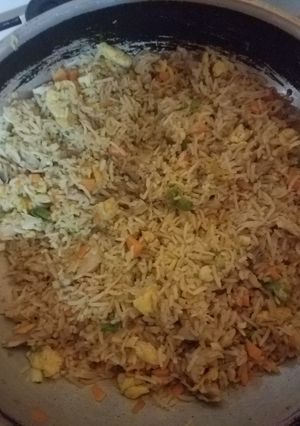 A picture of Hibachi Style Fried Rice with Chicken and Eggs.