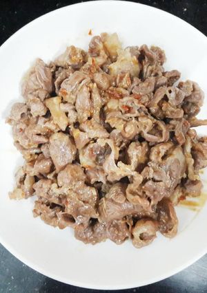 Hình của món Bắp bò xào sa tế.