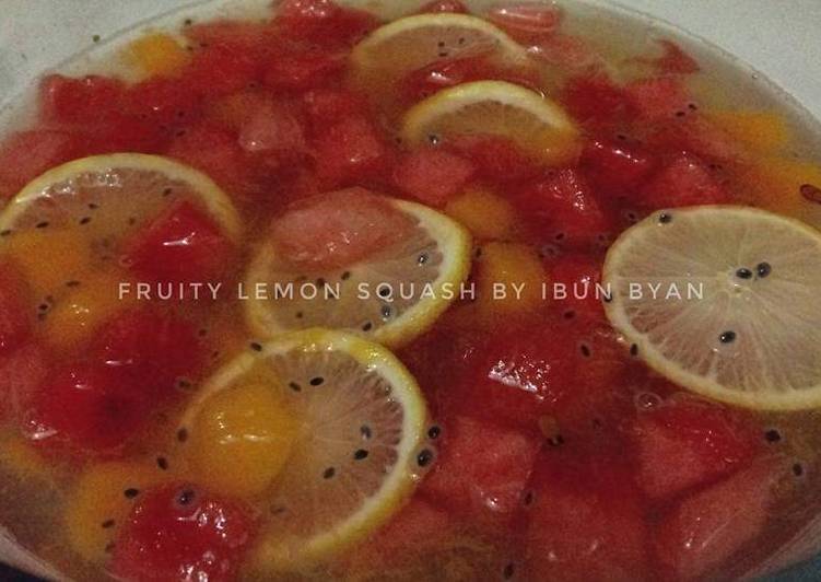 Cara Membuat Fruity Lemon Squash Yang Gurih