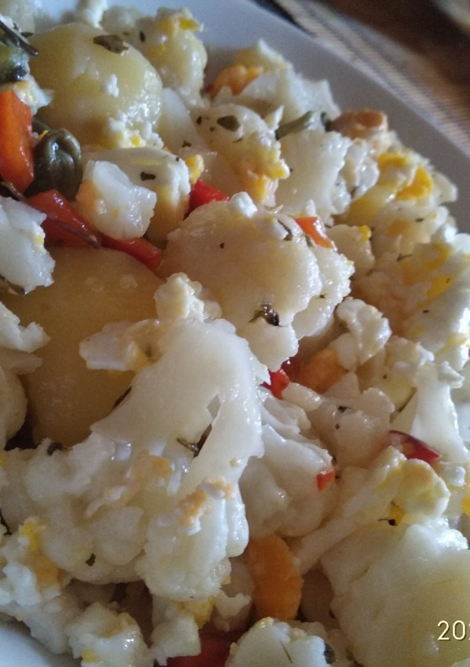 Una foto de Ensalada de coliflor