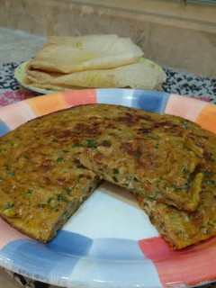 صورة لوصفة عجة بيض بالبصل والطماط🍳🍳