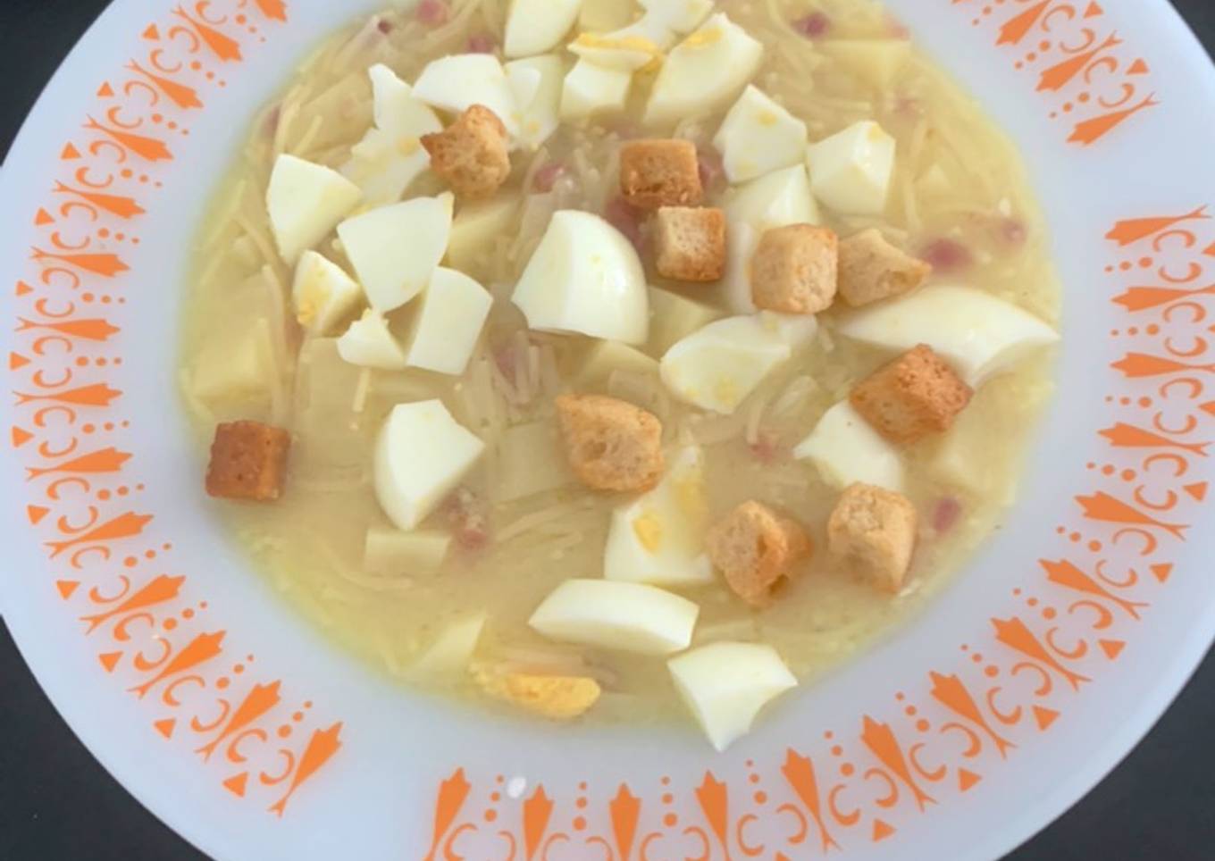 Sopa de fideos con jamón y verduras con caldo de pollo Hacendado