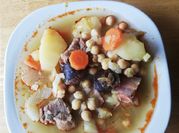 Una foto de aprovechar carne puchero