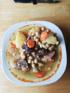 Una foto de El puchero de la vieja cocina