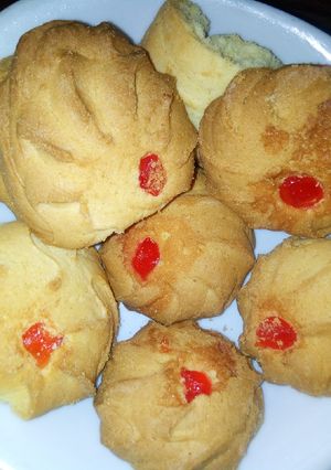 A picture of Sweet candy cookies.
