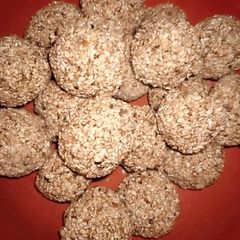 Honey sesame balls A picture of Honey sesame balls.