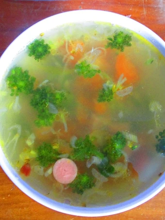 Cara Gampang Membikin Resep Sup Sosis Pelangi Magic Com yang  Bikin Ketagihan Anti Ribet, Lezat Sekali