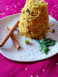 બિરયાની(Biryani Recipe in Gujarati) રેસીપી મુખ્ય ફોટો