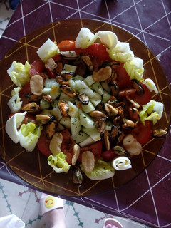 Una foto de Ensalada variada con mejillones