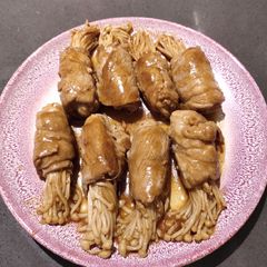 A picture of Enoki Mushroom Roll.
