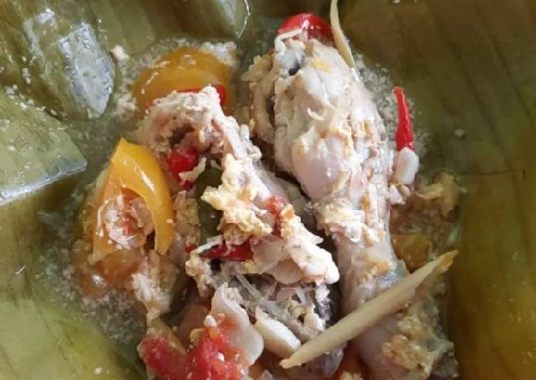 Proses Menyiapkan Garangasem Ayam yang Bikin Ngiler