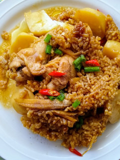 【一鍋到底】鷄翅土豆燜飯 的食譜成品照片
