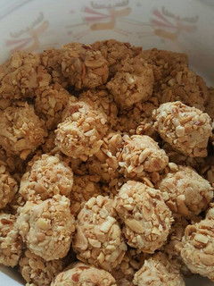 A picture of Peanut Butter Balls.