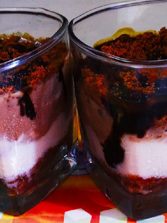 चॉकलेट मूस (chocolate mousse recipe in Hindi) रेसिपी मुख्य फोटो
