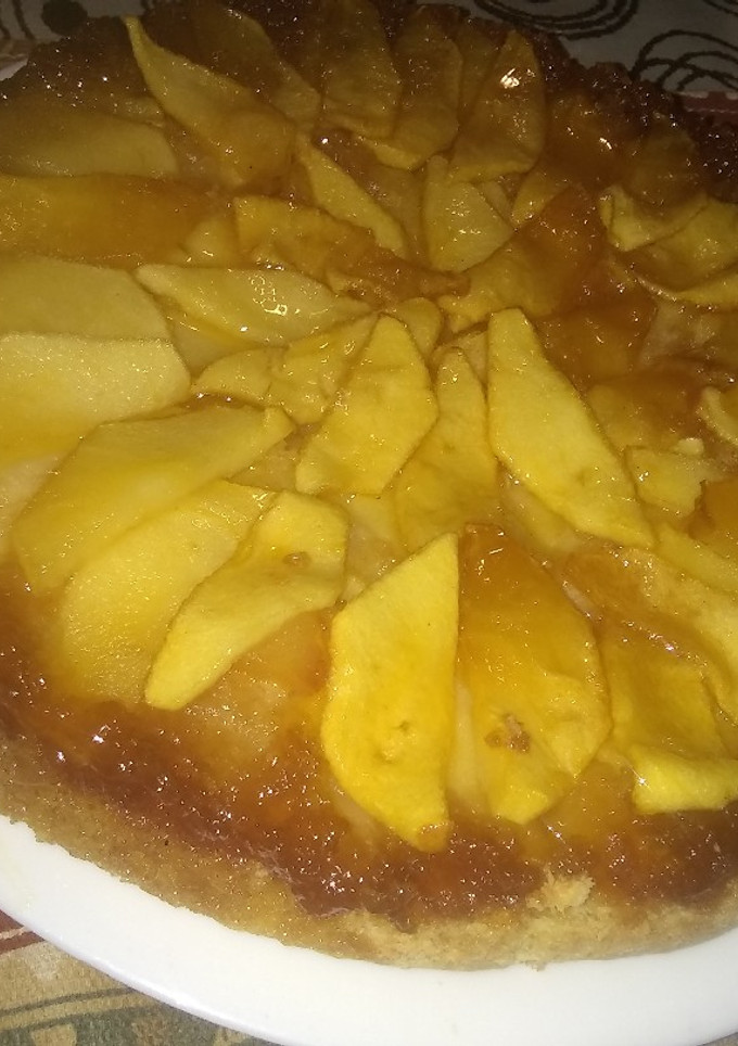Una foto de Torta invertida de manzana 🍎