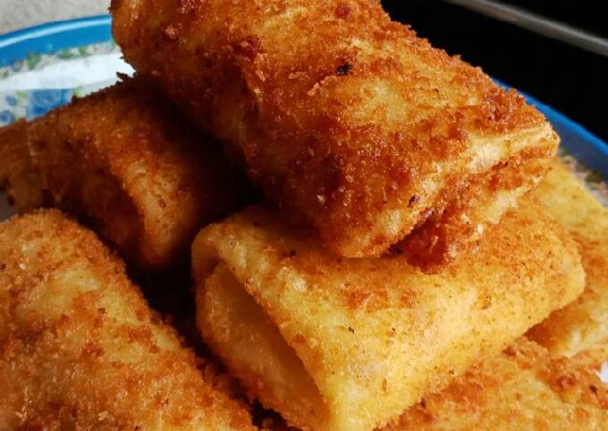 Resep Risoles Isi  Mayonnaise Sosis Ayam  Telur  oleh Irene 