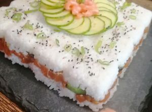 Une photo de 🍣 Sushi cake 🍣