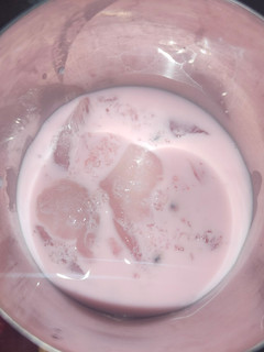 நுங்கு ரோஸ் மில்க்(ice apple rose milk recipe in tamil) செய்முறை முக்கிய புகைப்படம்