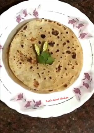 A picture of Chatur paratha.