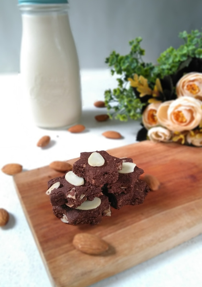 Foto resep Choco Almond Cookies (Eggless, Dairy Free)